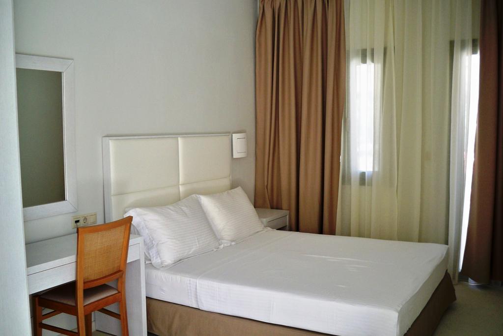 Aphrodite Samos Suites Marathokampos Exterior photo