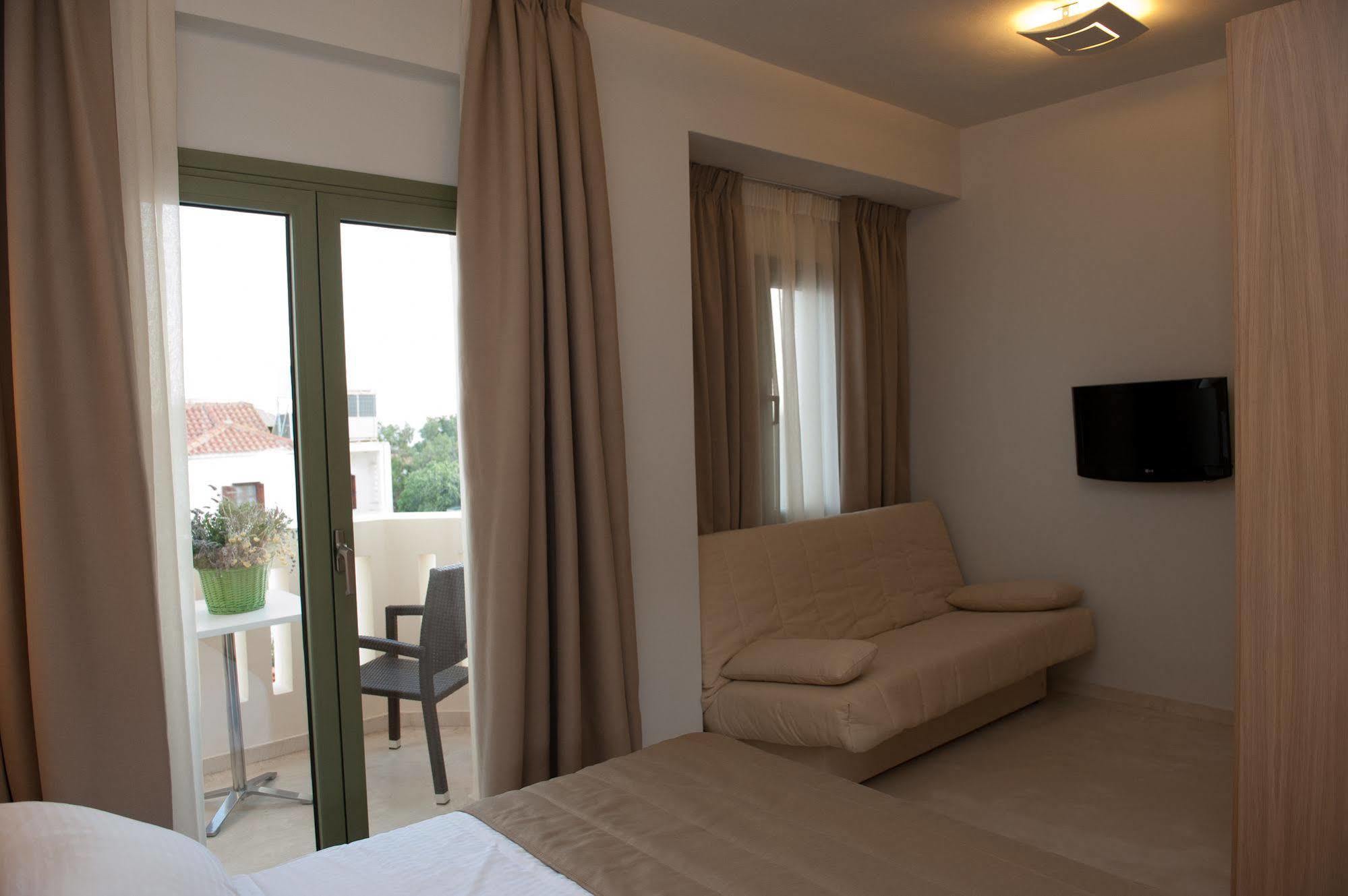 Aphrodite Samos Suites Marathokampos Exterior photo