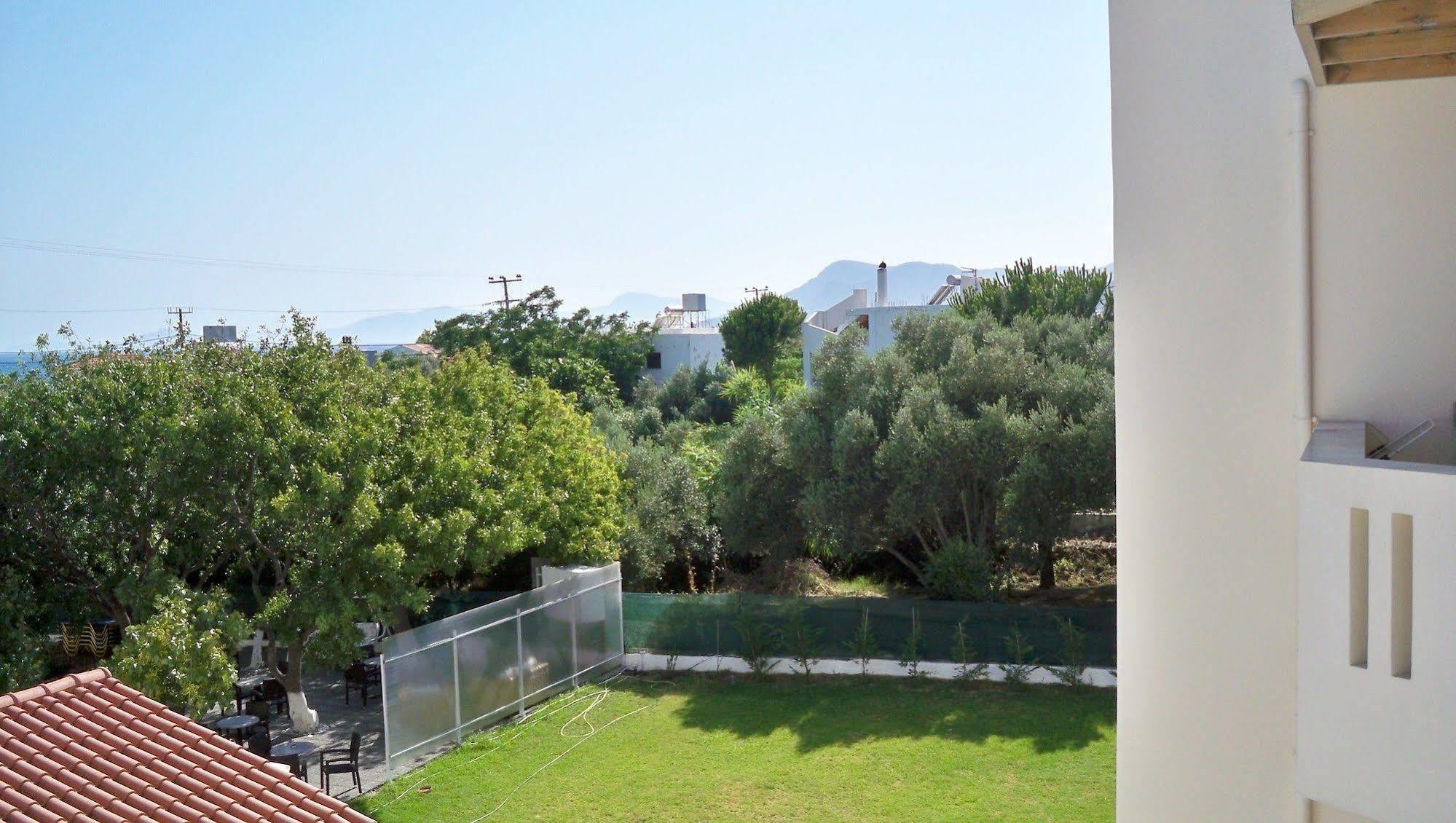 Aphrodite Samos Suites Marathokampos Exterior photo